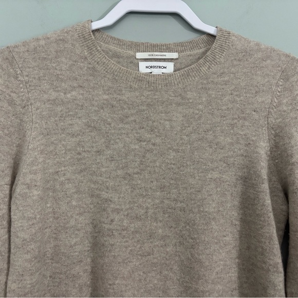 Nordstrom 100% Cashmere Crewneck Sweater | Beige | Size Small | Luxe Essential - Picture 3 of 8